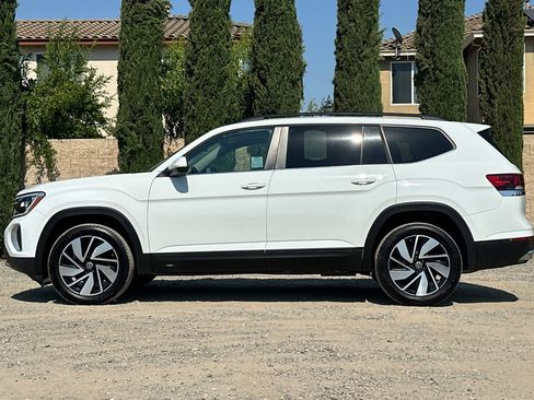 Certified 2024 Volkswagen Atlas SE AWD/4WD image 7