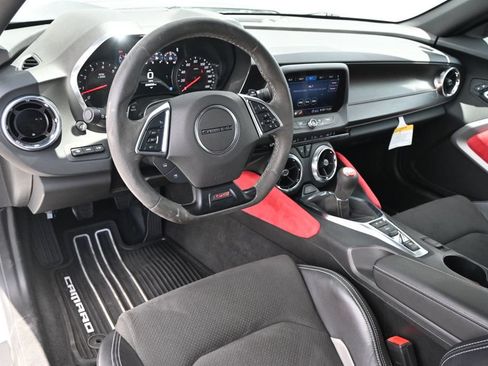 Used 2020 Chevrolet Camaro SS RWD image 11