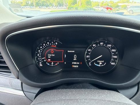 Certified 2019 Lincoln MKC Reserve w/ MKC Technology Package FWD image 29