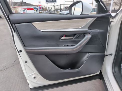 Used 2024 MAZDA CX-90 3.3 Turbo w/ Preferred Plus image 19