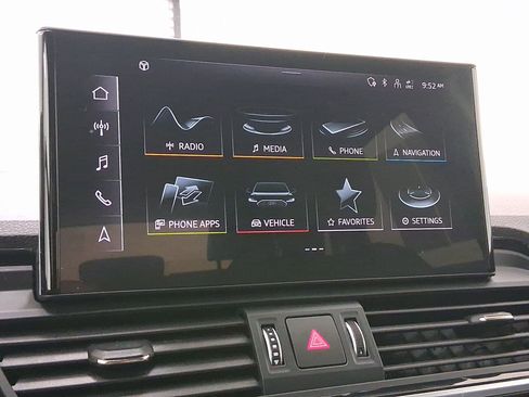 Used 2022 Audi Q5 e Premium w/ Convenience Package image 22