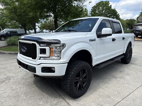 Used 2018 Ford F150 XL w/ Equipment Group 101A Mid AWD/4WD image 3
