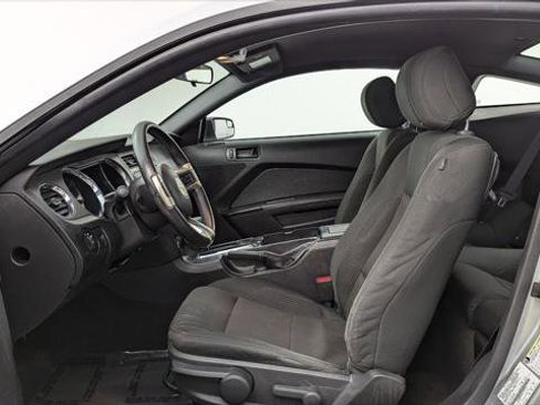 Used 2014 Ford Mustang V6 image 14