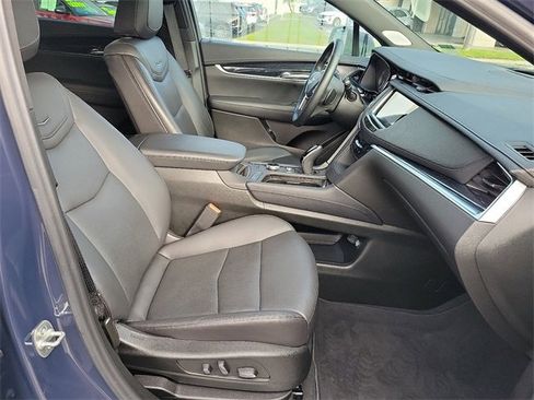 Used 2025 Cadillac XT5 Premium Luxury w/ Technology Package image 18