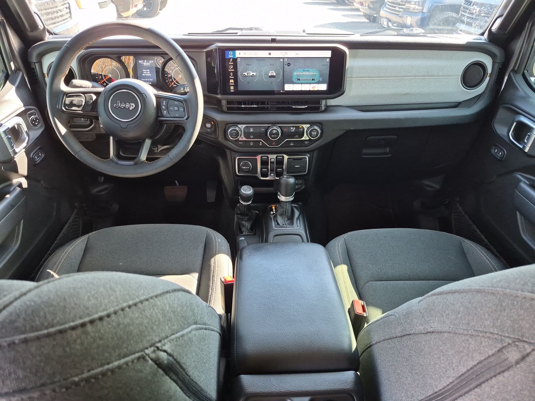 Used 2024 Jeep Gladiator Sport AWD/4WD image 27