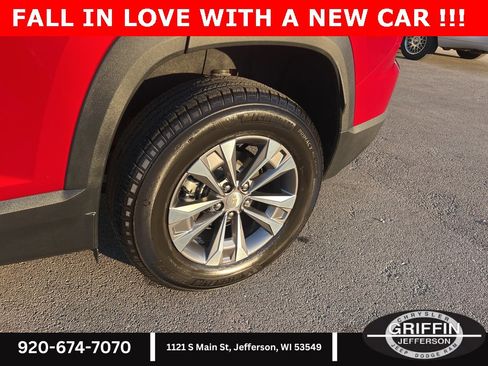 Used 2025 Chevrolet Equinox LT image 16