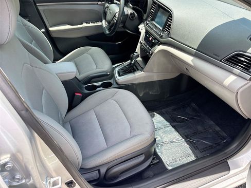 Used 2017 Hyundai Elantra SE w/ SE A/T Tech Package 03 FWD image 27