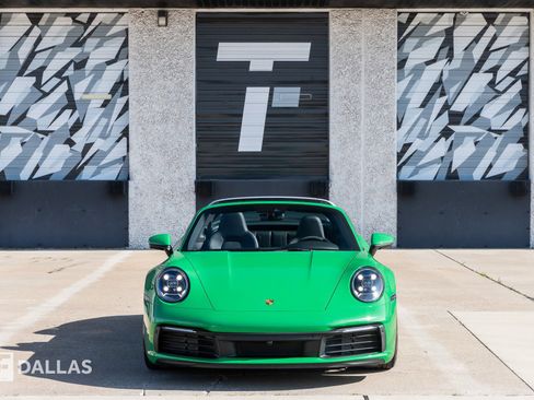 Used 2021 Porsche 911 Targa 4S image 3