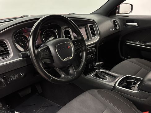 Used 2022 Dodge Charger SXT image 8