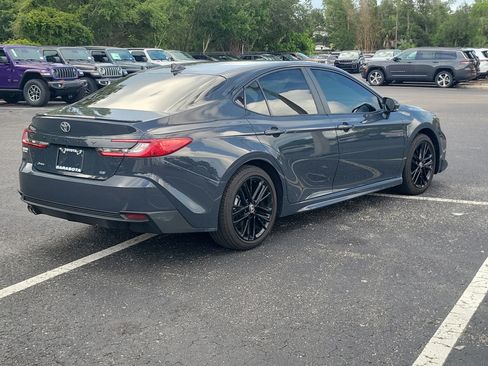Used 2025 Toyota Camry SE FWD image 7