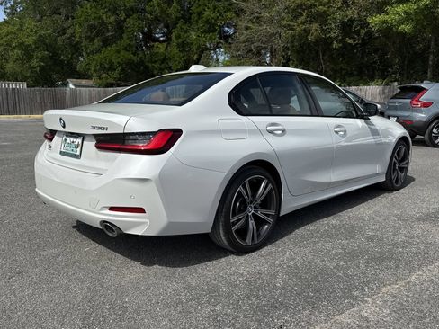 Used 2023 BMW 330i Sedan w/ Premium Package RWD image 5