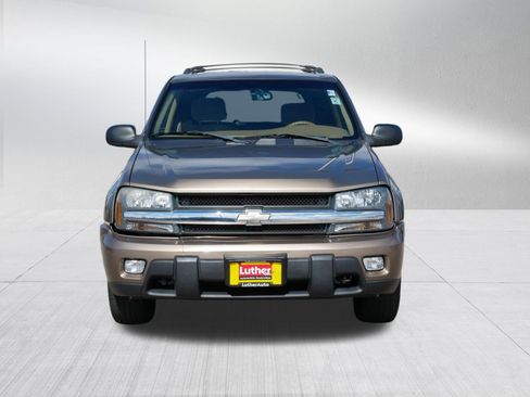 Used 2003 Chevrolet TrailBlazer LT w/ Driver Convenience Package AWD/4WD image 2