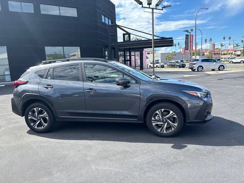 Used 2024 Subaru Crosstrek 2.0i Premium w/ Crosstrek Mirror Package AWD/4WD image 3