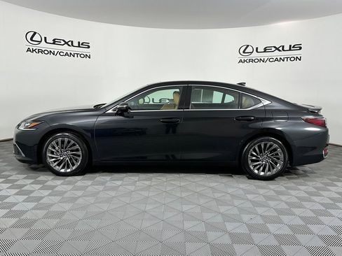 Used 2024 Lexus ES 300h Ultra Luxury w/ Accessory Package (Z1) image 11