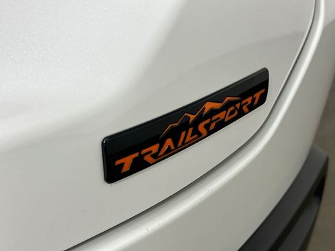 Used 2025 Honda Pilot TrailSport image 7