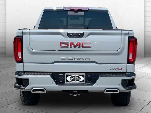 Used 2025 GMC Sierra 1500 AT4 w/ AT4 Premium Package AWD/4WD image 17