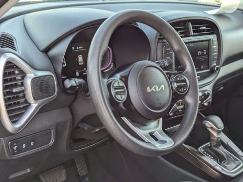 Used 2024 Kia Soul LX w/ Option Group 015 image 14