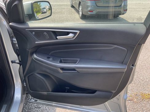 Used 2022 Ford Edge Titanium AWD/4WD image 23