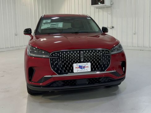 New 2026 Lincoln Aviator 2WD image 4