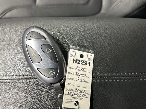 Certified 2025 Hyundai Santa Cruz SEL image 14