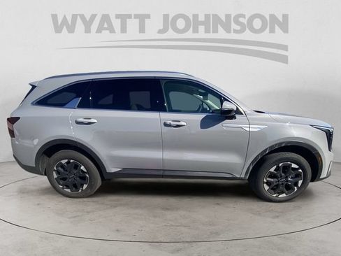 Used 2026 Kia Sorento S AWD/4WD image 11