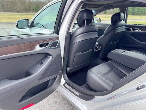 Used 2015 Hyundai Genesis 3.8 w/ Option Group 04 image 5