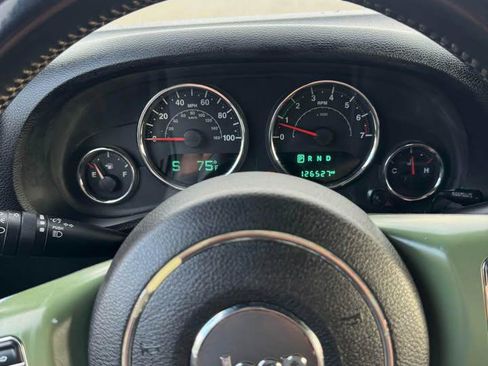 Used 2015 Jeep Wrangler Unlimited Sport AWD/4WD image 11