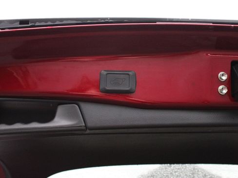 Used 2019 Toyota RAV4 XLE w/ Convenience Package image 33