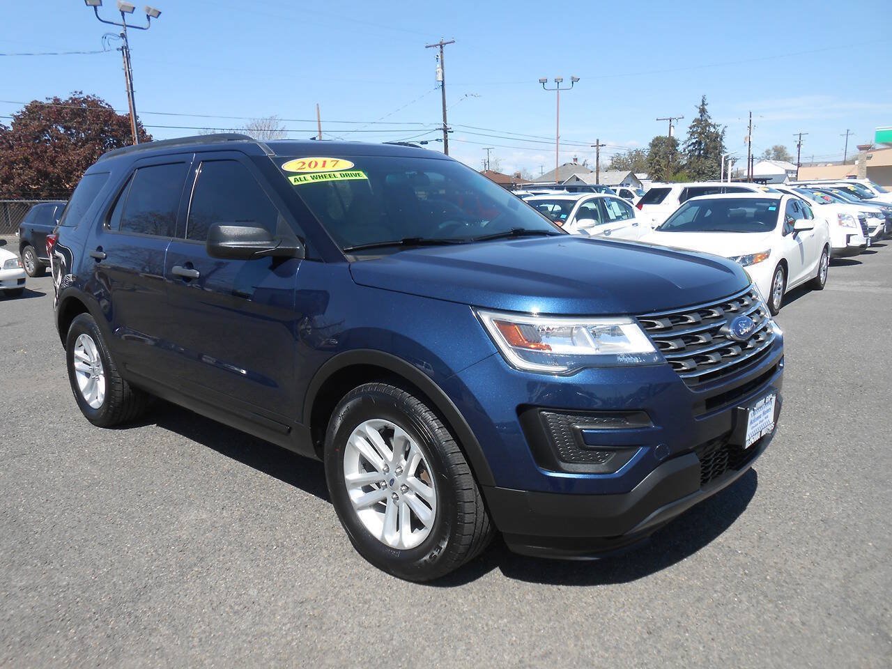 Used 2017 Ford Explorer 4WD image 3