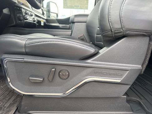 New 2025 Ford F250 Platinum image 8