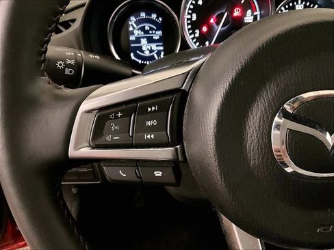 Used 2019 MAZDA MX-5 Miata Sport w/ I-ACTIVSENSE Sport Package RWD image 17