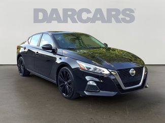Used 2021 Nissan Altima 2.5 SR w/ SR Premium Package image 1