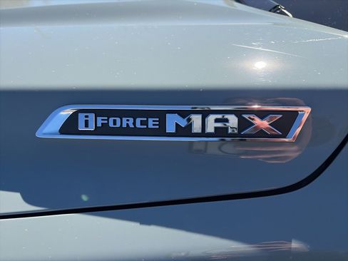 Used 2024 Toyota Sequoia Platinum image 11