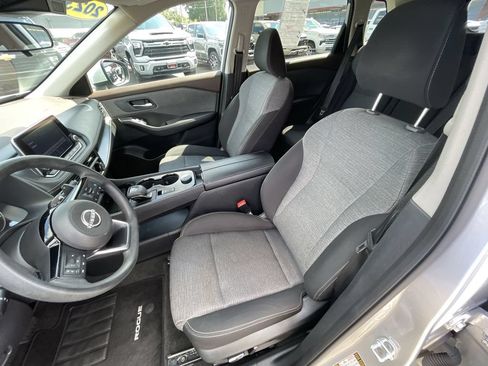 Used 2023 Nissan Rogue SV AWD/4WD image 19