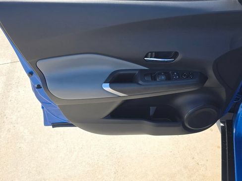 Used 2023 Nissan Kicks SR w/ SR Premium Package FWD image 22