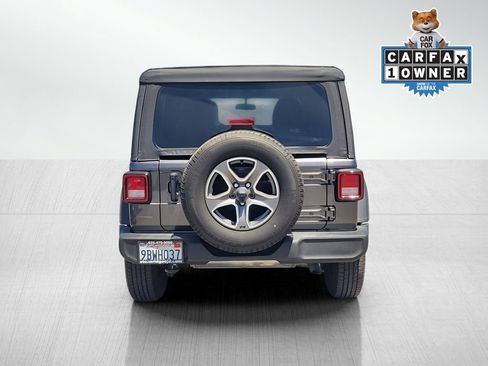 Used 2022 Jeep Wrangler Unlimited Sport AWD/4WD image 5
