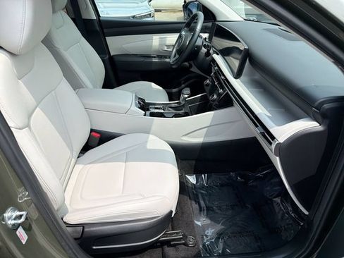 Used 2025 Hyundai Tucson SEL AWD/4WD image 28