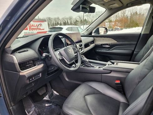 Used 2024 Toyota Grand Highlander Platinum image 20