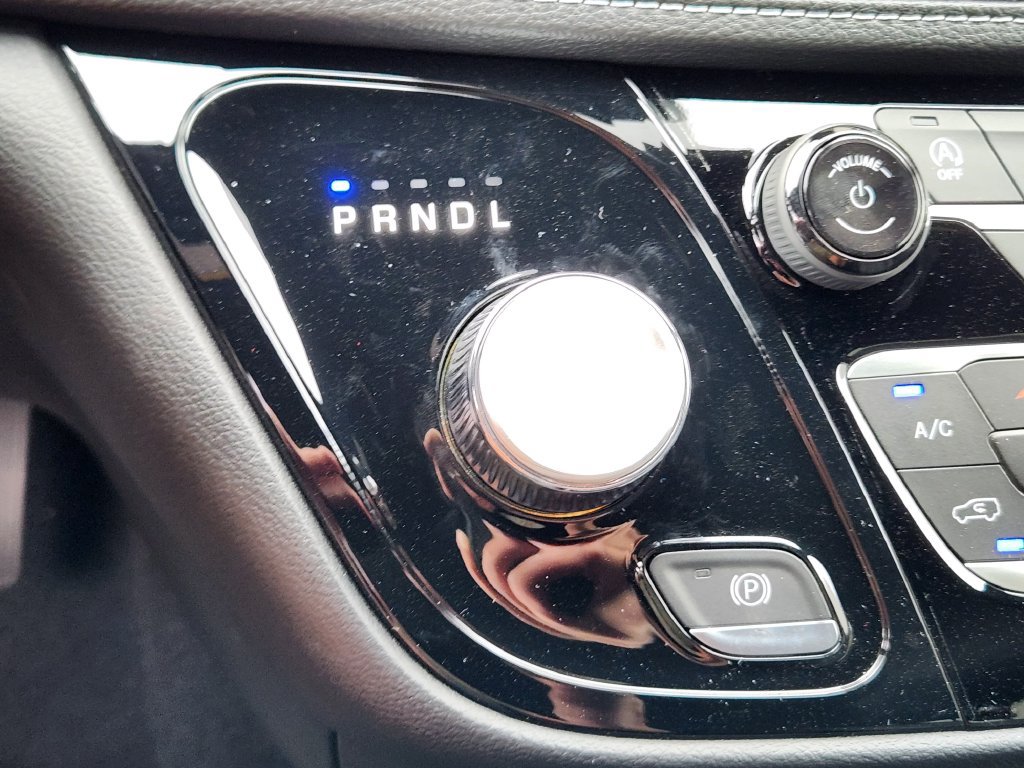 New 2027 Chrysler Pacifica Select AWD/4WD image 21
