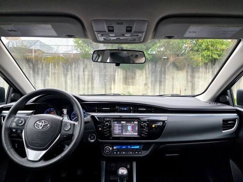 Used 2014 Toyota Corolla S image 10