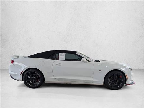 Used 2020 Chevrolet Camaro LT RWD image 4