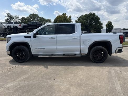 New 2026 GMC Sierra 1500 SLT w/ SLT Premium Plus Package AWD/4WD image 12