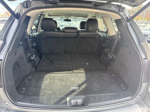 Used 2020 Nissan Pathfinder SL image 26