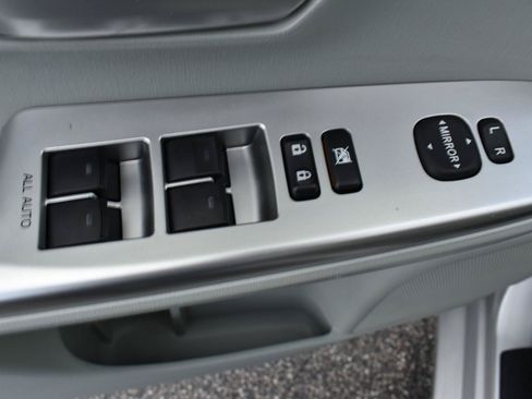 Used 2012 Toyota Prius V Five FWD image 41