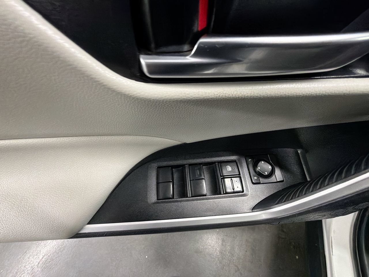 Used 2020 Toyota RAV4 XLE FWD image 22