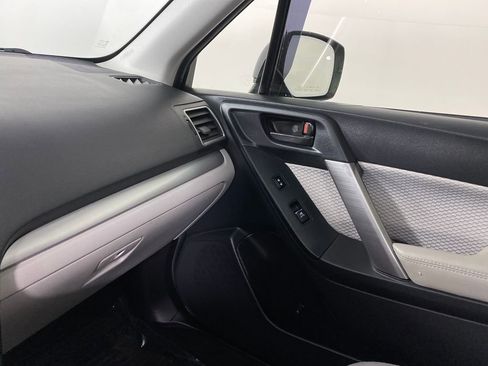 Used 2017 Subaru Forester 2.5i Premium w/ All-Weather Package image 23