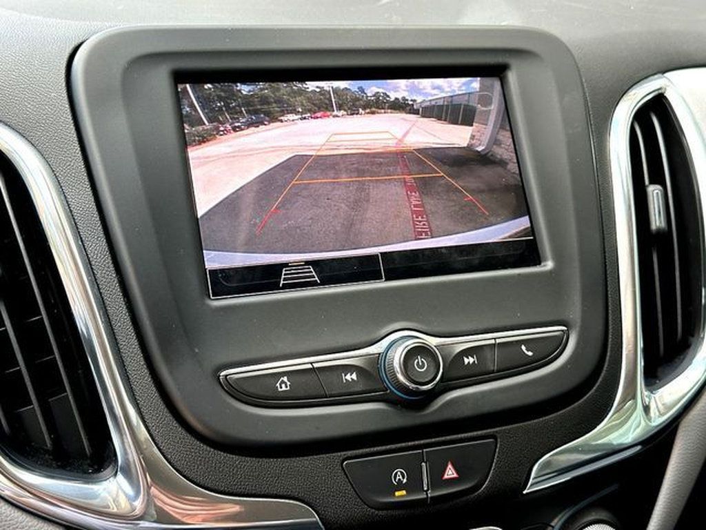Used 2024 Chevrolet Equinox LS w/ LS Convenience Package FWD image 15
