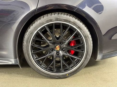 Used 2021 Porsche Panamera GTS image 11