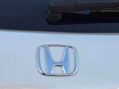 Used 2024 Honda HR-V EX-L image 11