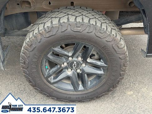 Used 2023 Chevrolet Silverado 1500 Custom Trail Boss AWD/4WD image 18